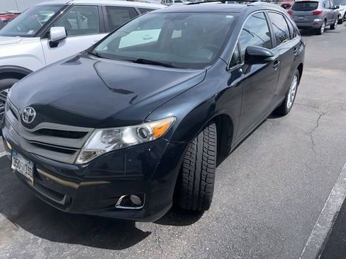 Used 2015 Toyota Venza LE AWD/4WD image 1