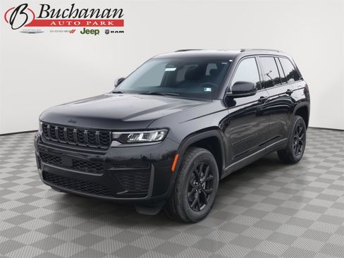 New 2026 Jeep Grand Cherokee Altitude image 1