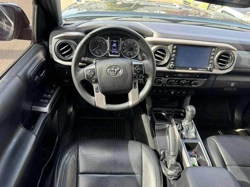Used 2021 Toyota Tacoma Limited w/ Blackout Package (TMS) AWD/4WD image 16