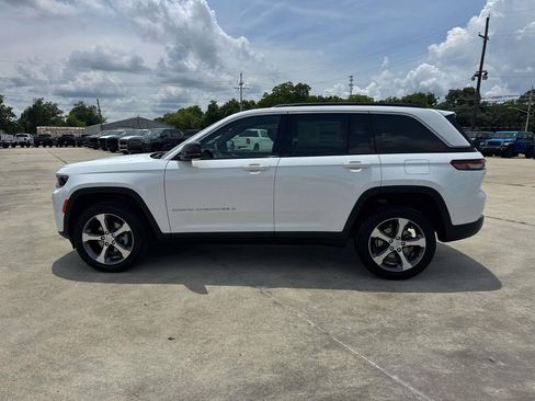 New 2026 Jeep Grand Cherokee Limited RWD image 11