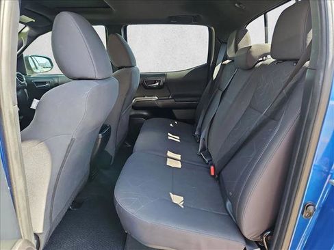 Used 2016 Toyota Tacoma TRD Off-Road AWD/4WD image 24