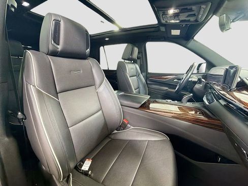 Used 2021 Cadillac Escalade Premium Luxury w/ Driver Assist Tech Package AWD/4WD image 32