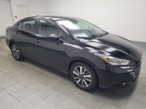 Used 2025 Nissan Versa SV FWD image 11