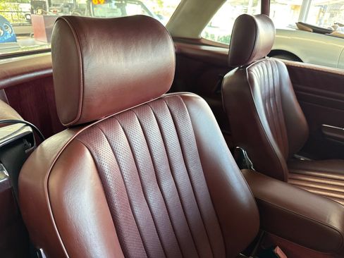 Used 1989 Mercedes-Benz 560 SL image 9