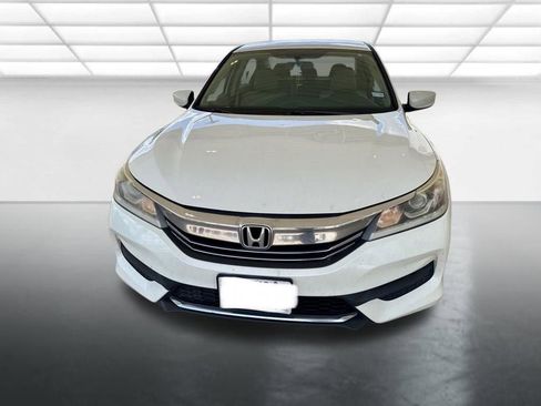 Used 2017 Honda Accord LX image 4