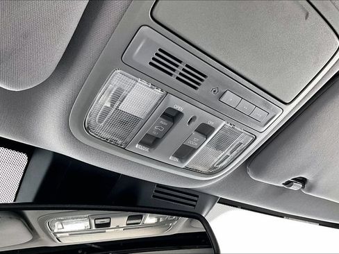 Used 2020 Honda CR-V Touring image 34