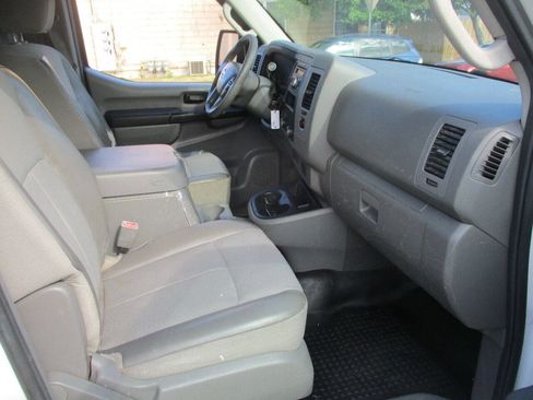 Used 2015 Nissan NV 2500 SV image 8