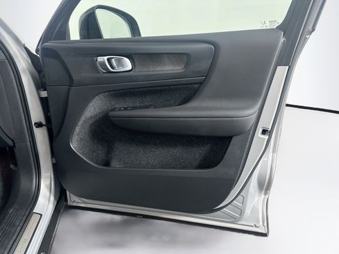 Used 2023 Volvo XC40 Recharge Plus AWD/4WD image 34