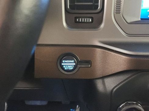 Used 2022 Ford Bronco Outer Banks image 19