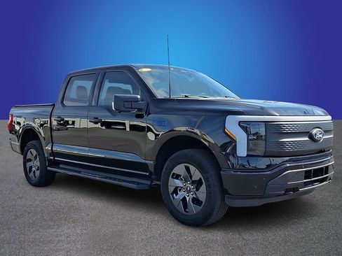 Used 2024 Ford F150 Lightning Flash image 3