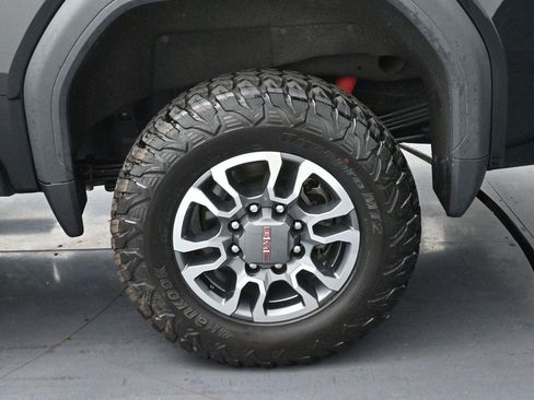 Used 2024 GMC Sierra 2500 AT4 w/ AT4 Premium Plus Package AWD/4WD image 36