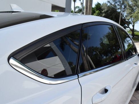 Used 2020 Ford Fusion SE FWD image 31