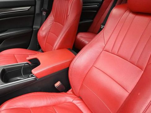 Used 2019 Honda Accord Sport image 18