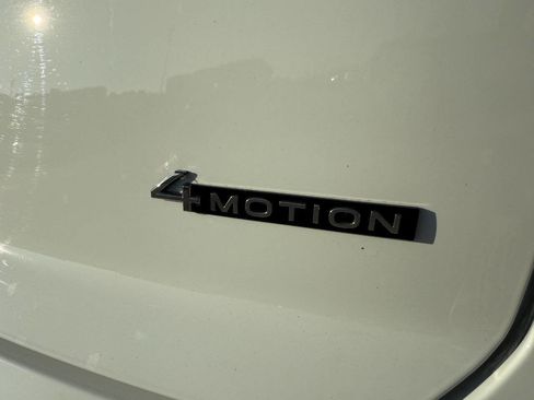 Used 2025 Volkswagen Atlas Cross Sport SE image 10