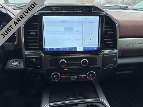 Used 2022 Ford F350 Platinum image 12