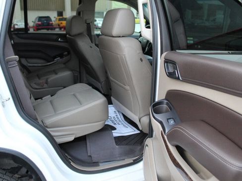 Used 2018 Chevrolet Tahoe LT w/ Luxury Package image 13