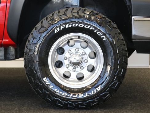 Used 2006 Chevrolet Silverado 2500 LT w/ Heavy-Duty Power Package image 52