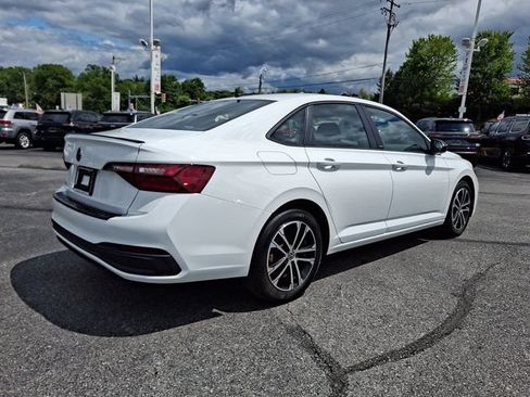 Certified 2024 Volkswagen Jetta Sport FWD image 8