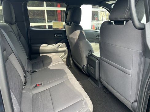 Used 2023 Nissan Frontier SV w/ Midnight Edition Package image 25