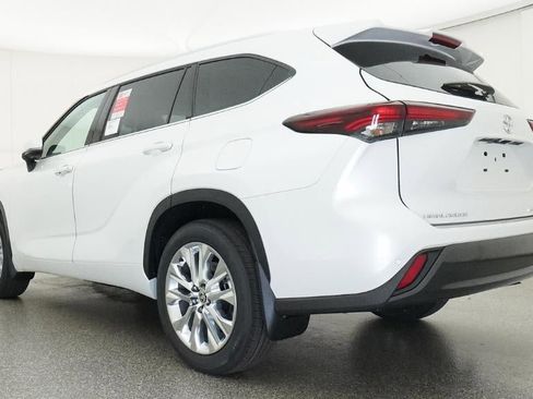 New 2026 Toyota Highlander Limited AWD/4WD image 21