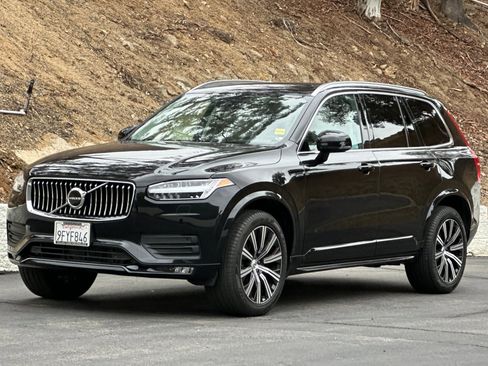 Certified 2023 Volvo XC90 B6 Core w/ Protection Package Premier AWD/4WD image 9