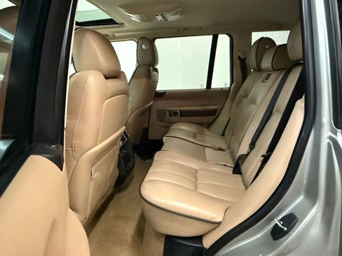 Used 2011 Land Rover Range Rover HSE LUX image 17