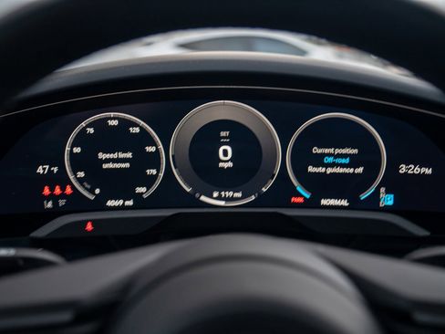 Certified 2025 Porsche Taycan image 15