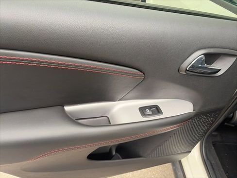 Used 2019 Dodge Journey GT image 12