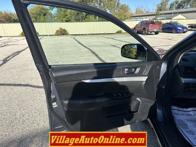 Used 2014 Subaru Outback 2.5i Premium w/ Popular Package #1B AWD/4WD image 9