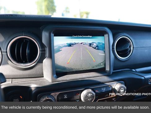 Used 2022 Jeep Wrangler Unlimited Rubicon 4xe w/ Safety Group image 17