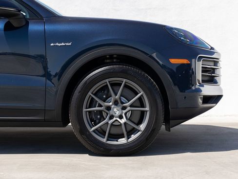 New 2026 Porsche Cayenne E-Hybrid Coupe image 11