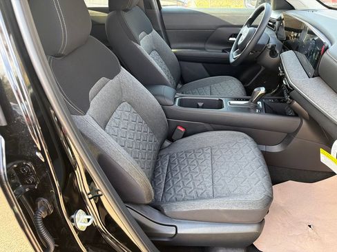 New 2026 Nissan Kicks SV w/ Cold Weather Package AWD/4WD image 7