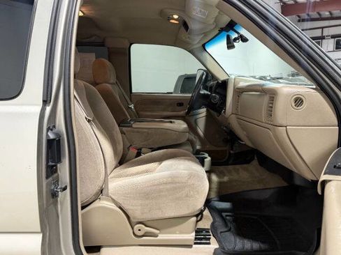 Used 2003 Chevrolet Silverado 2500 LS w/ Snow Plow Prep Package image 16