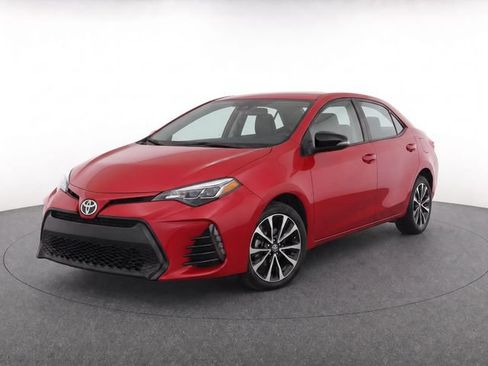 Used 2017 Toyota Corolla SE FWD image 3