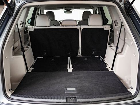 Used 2024 Volkswagen Atlas SE FWD image 20