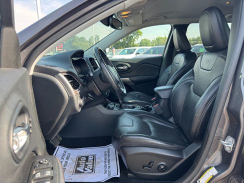Used 2019 Jeep Cherokee Limited AWD/4WD image 15