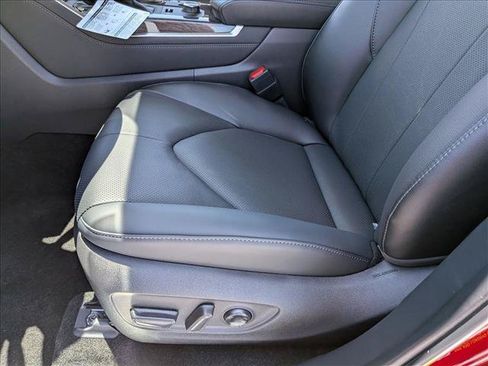 New 2026 Toyota Highlander Limited AWD/4WD image 4