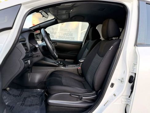 Used 2019 Nissan Leaf SV Plus w/ Protection Package FWD image 19