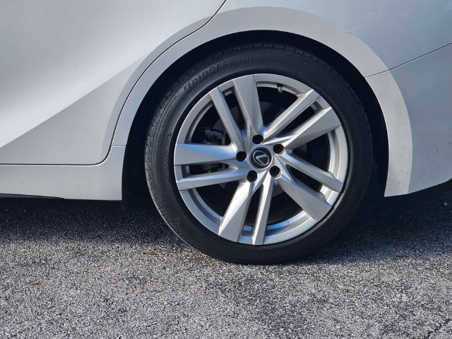 Used 2023 Lexus IS 300 w/ Comfort Package RWD image 6