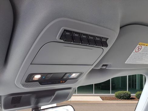 New 2025 Ford F550 2WD Regular Cab Super Duty image 5