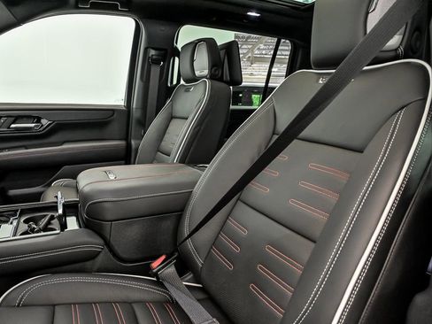 New 2026 GMC Yukon XL AT4 Ultimate w/ LPO, Floor Liner Package AWD/4WD image 9