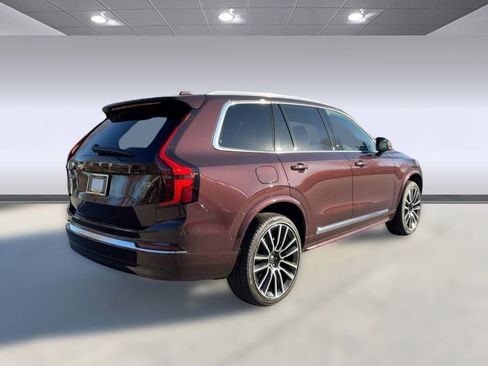 New 2026 Volvo XC90 B5 Plus w/ Protection Package image 9