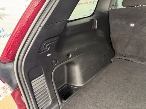 Used 2022 Jeep Grand Cherokee Laredo E image 9