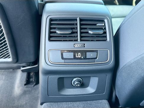 Used 2022 Audi A5 2.0T Premium image 19