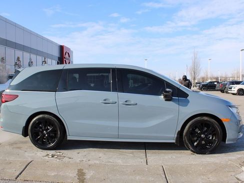 Used 2023 Honda Odyssey Sport image 6
