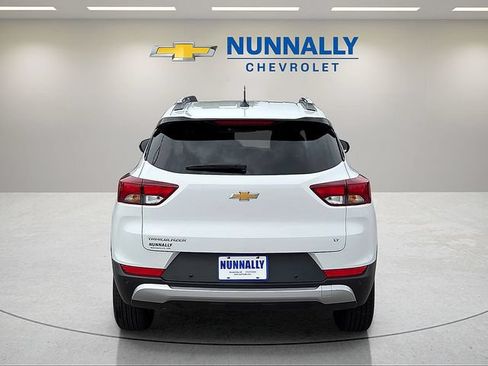 Certified 2025 Chevrolet TrailBlazer LT w/ LT Cold Weather Package FWD image 4