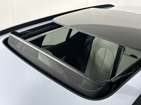 New 2026 Volvo XC40 B5 Plus w/ Protection Package Premier image 20