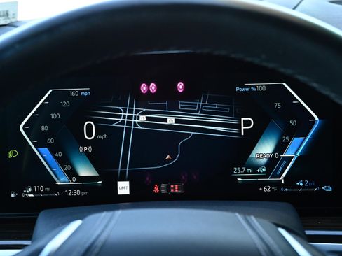 Certified 2024 BMW X5 xDrive50e w/ Premium Package image 13