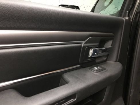 Used 2022 RAM 1500 Warlock AWD/4WD image 12
