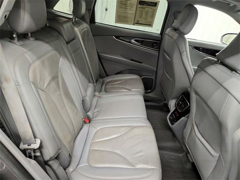 Used 2021 Lincoln Nautilus Reserve image 39